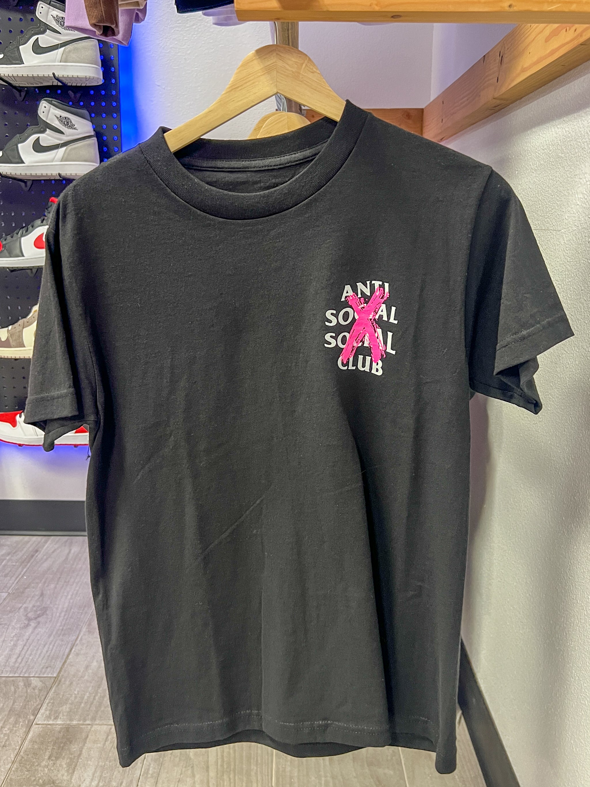 ANTI SOCIAL SOCIAL CLUB TEE BLACK PINK X